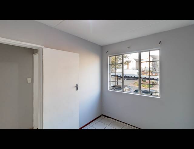 2 BEDROOM APARTMENT FOR SALE IN WELTEVREDEN PARK